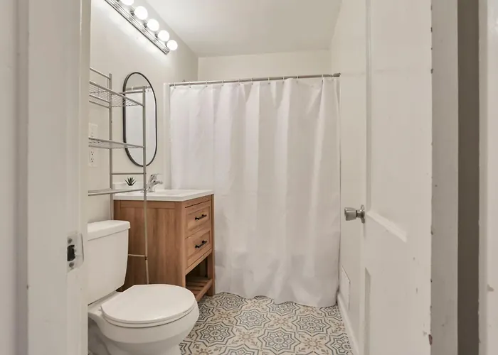 Housepitality - The Osu Hideaway - 4 Bedroom 5 Min From Osu Grandview Holiday home *