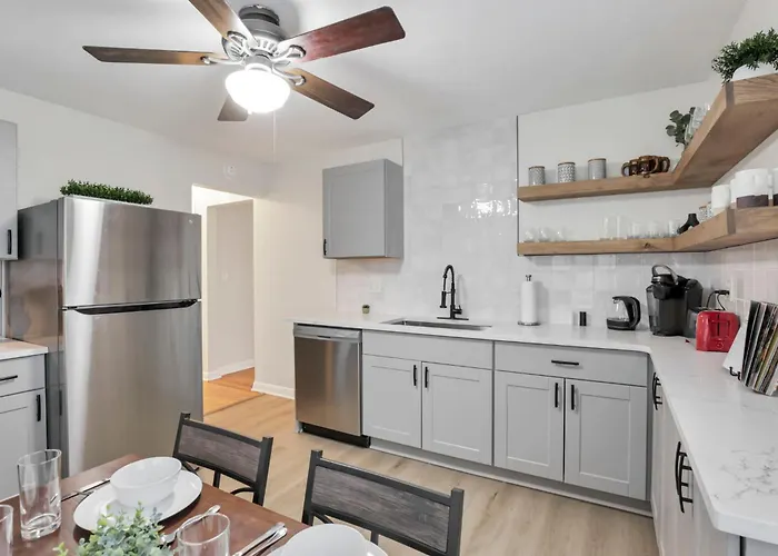 Holiday home Housepitality - The Osu Hideaway - 4 Bedroom 5 Min From Osu Grandview Columbus
