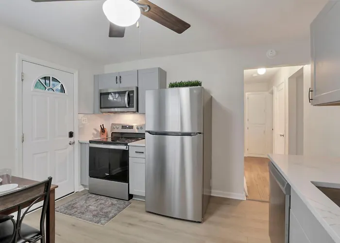 Housepitality - The Osu Hideaway - 4 Bedroom 5 Min From Osu Grandview Holiday home Columbus